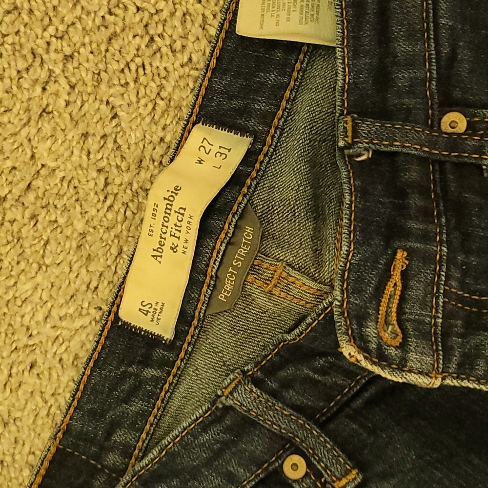 Jeans - Picture 3 of 3